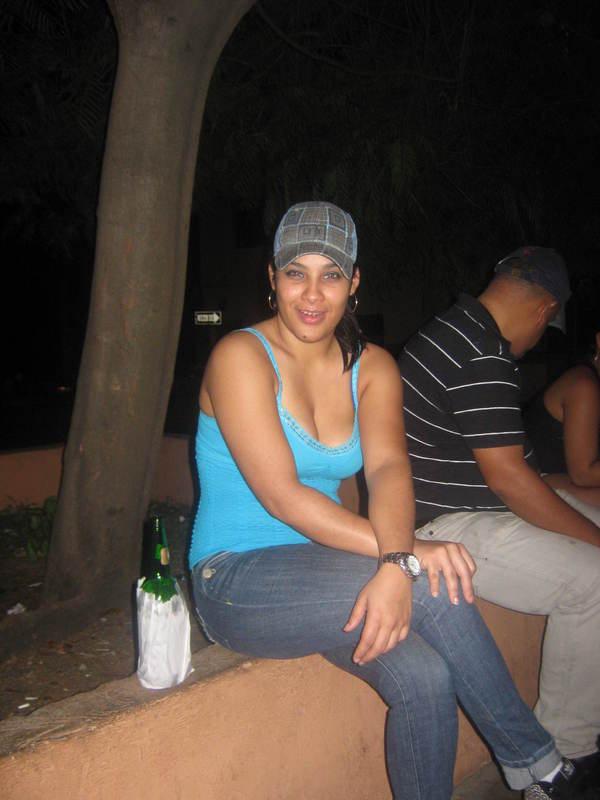 Date this happy Dominican Republic girl Leslie from Santiago DO5223