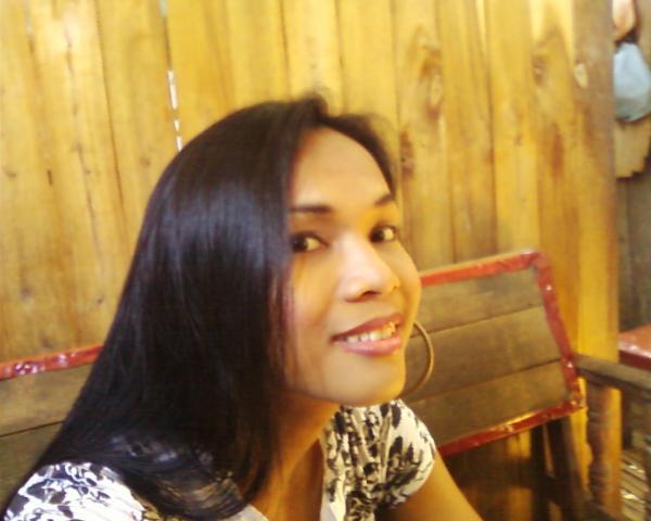 Date this happy Philippines girl Princess from Pagadian City PH313