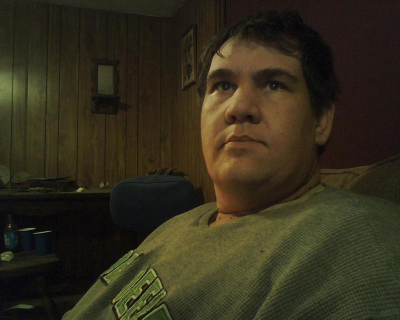 Date this young United States man Aaron from Osage City US7738