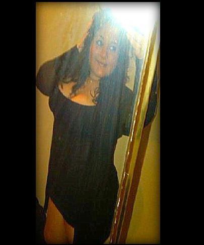 Date this hot Canada girl Laura from Windsor CA311