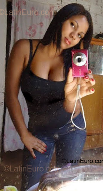 Date this cute Brazil girl Solange Caroline from Mongagua BR3800