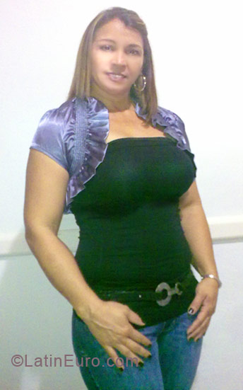 Date this nice looking Costa Rica girl Vanessa from Guapiles CR33