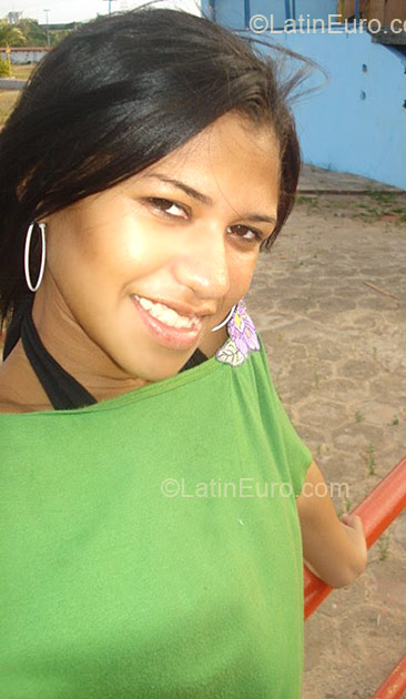 Date this hard body Brazil girl Suene from Rio de Janeiro BR4145