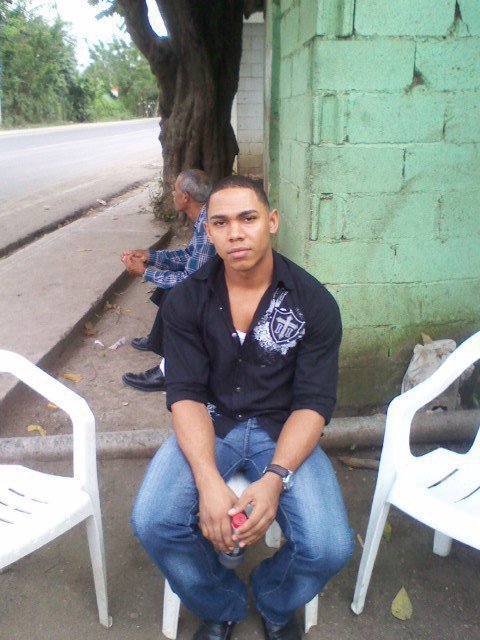 Date this nice looking Dominican Republic man Jhonatan from Santiago DO6096