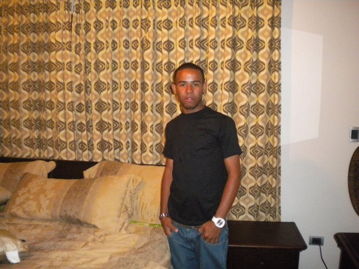 Date this hot Dominican Republic man Yefry from San Cristobal DO6144