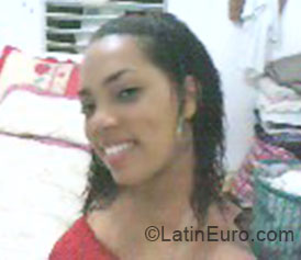 Date this foxy Dominican Republic girl Escarlin from Santiago DO6233