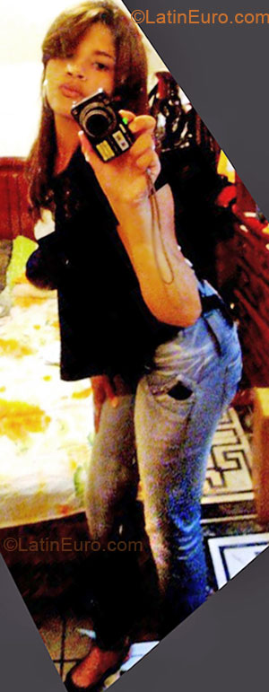 Date this sultry Brazil girl Wanessa from Sao Paulo BR4479