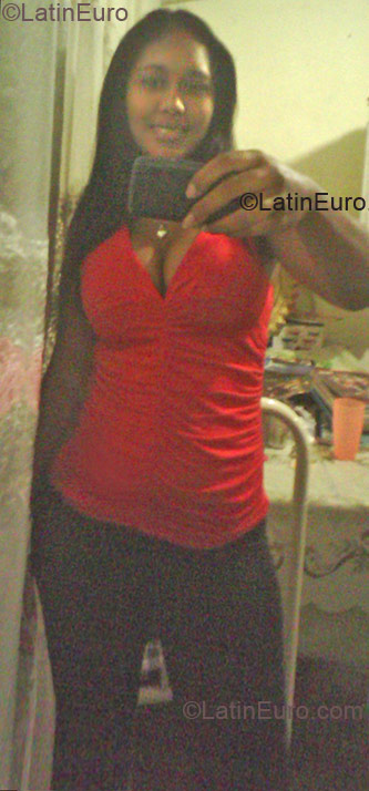 Date this gorgeous Dominican Republic girl Zeverina from Santo Domingo DO6498