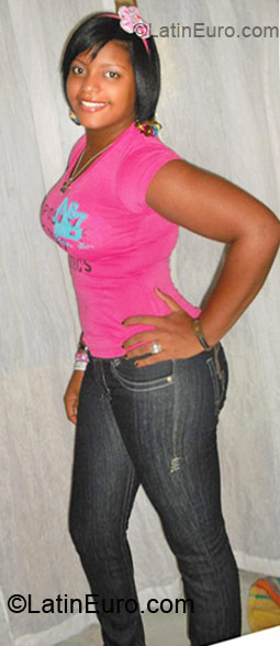 Date this sultry Dominican Republic girl Elizabeth from Santo Domingo DO6359