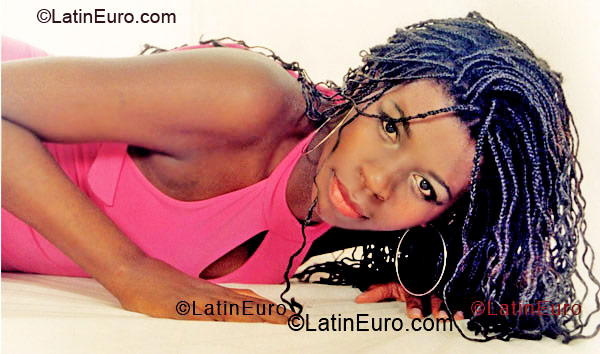 Date this fun Brazil girl Leonarda Gabriela from Coronel Fabriciano BR4662