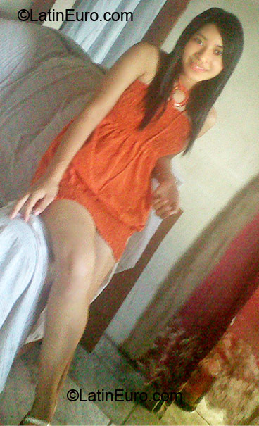 Date this good-looking Honduras girl Suany from San Pedro Sula HN290
