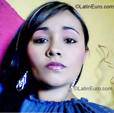 Date this charming Colombia girl Sonia liliana from Medellin CO10892