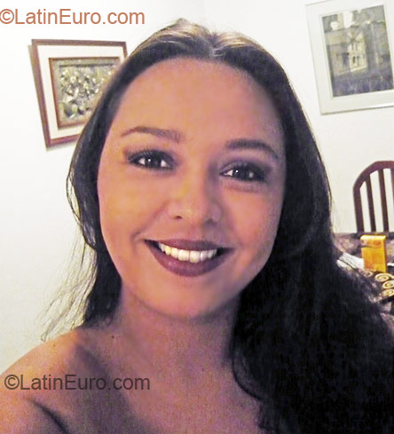 Date this lovely Costa Rica girl Ileana from San Jose CO6444