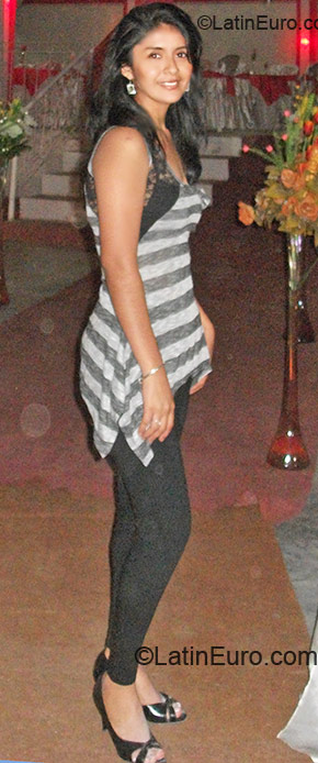 Date this pretty Peru girl Gabriela from Pucallpa PE448