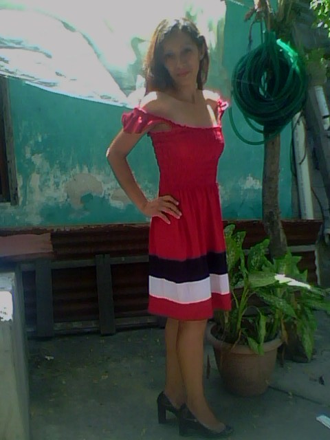 Date this nice looking Honduras girl Lourdes from San Pedro Sula HN293
