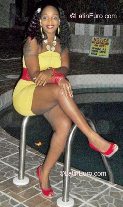 Date this athletic Jamaica girl Andetor from Hanover, Jamaica JM216