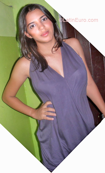 Date this sultry Brazil girl Samuelle from Pombal BR5018