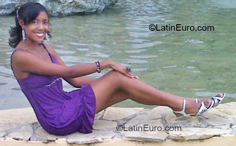 Date this cute Dominican Republic girl Loranna from Puerto Plata DO7225