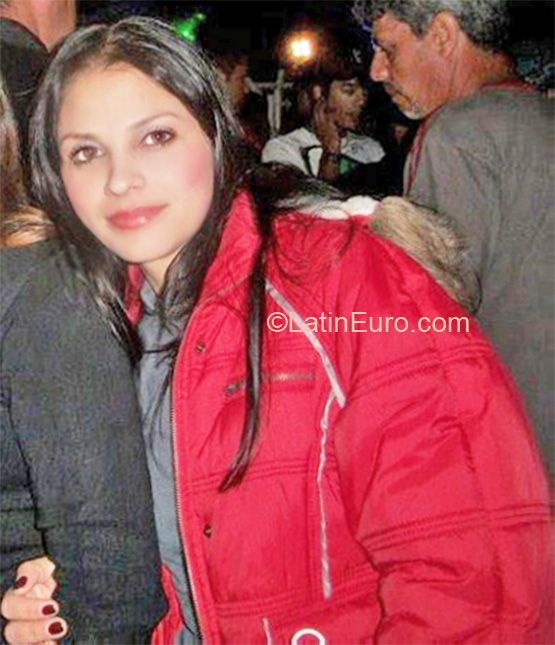 Date this hard body Brazil girl Andreia from Guapiara BR5078