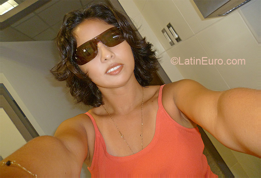 Date this sultry Peru girl Edith from Lima PE476