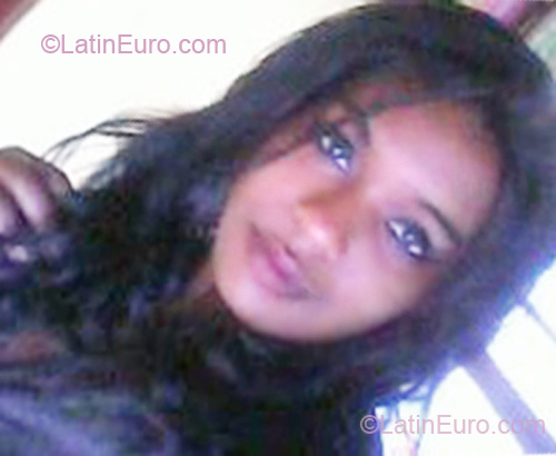 Date this cute Brazil girl Denise from Sao Paulo BR5152