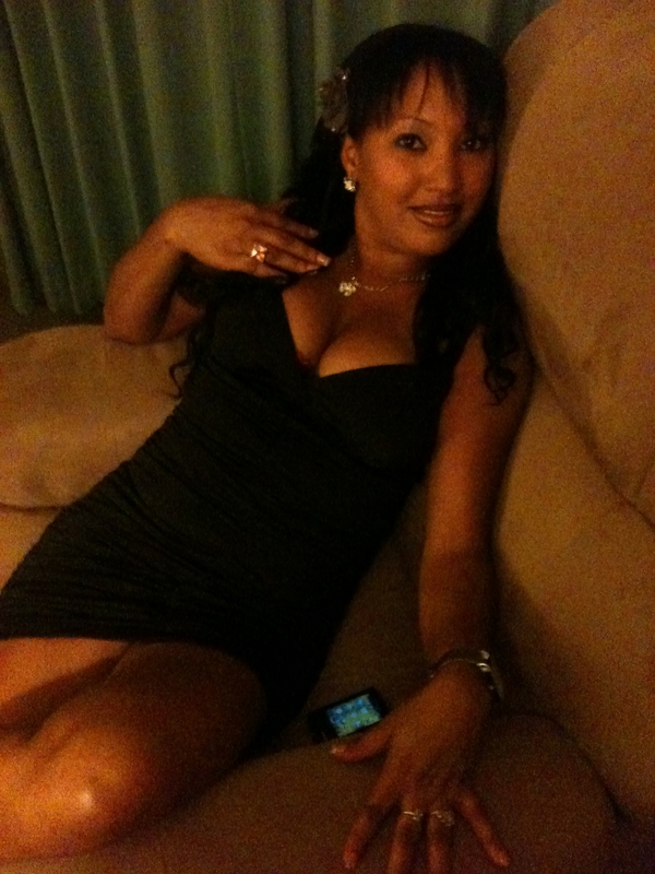 Date this good-looking Costa Rica girl Noemi tatis alv from San Jose CR56