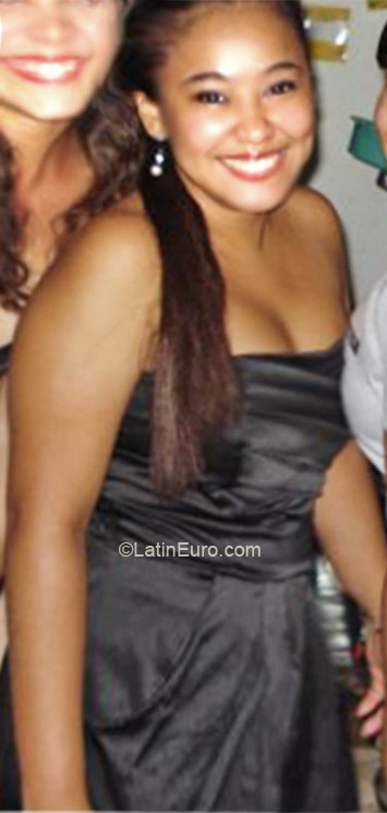 Date this lovely Brazil girl Haydee from Ananindeua BR5444