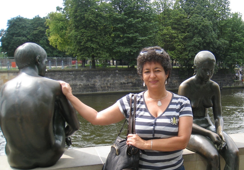 Date this voluptuous Cuba girl Gisela from Havana CU16