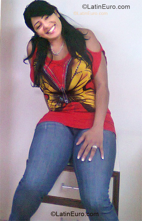 Date this young Dominican Republic girl Euridice from Santo Domingo DO7899