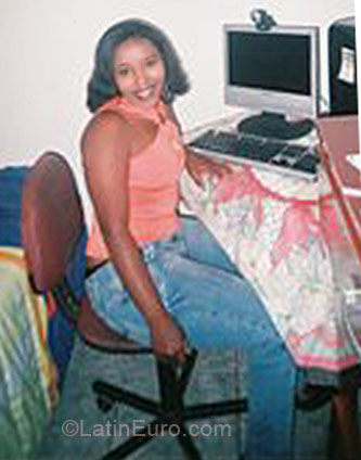 Date this foxy Brazil girl Lucia from Brasilia BR5532