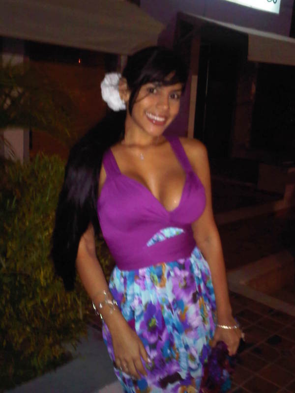 Date this hot Colombia girl Nathh from Barranquilla CO7208