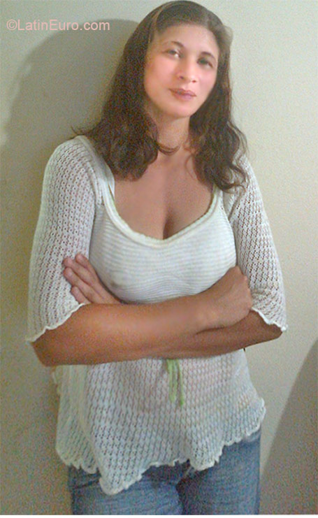 Date this delightful Brazil girl Tais from Guaiba BR5574