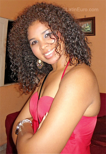 Date this sensual Brazil girl Lucia from Macapa BR5637