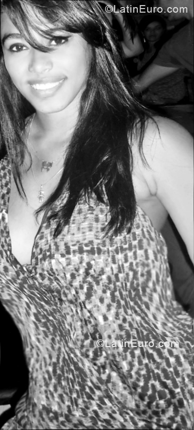 Date this hard body Brazil girl Fernanda from Salvador BR5733