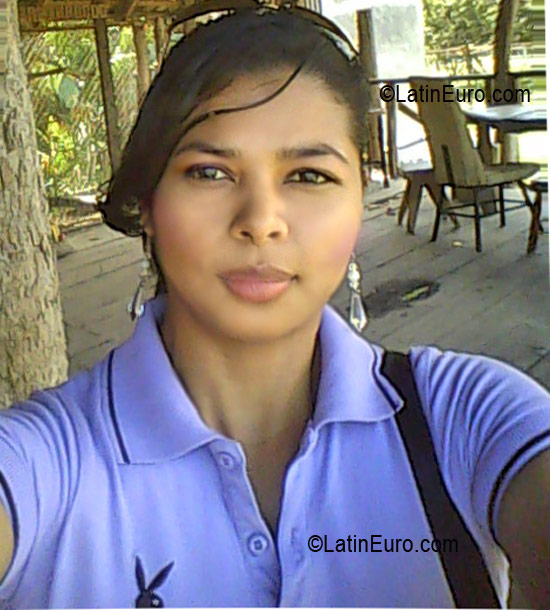 Date this foxy Honduras girl Tifany from Tegucigalpa HN354