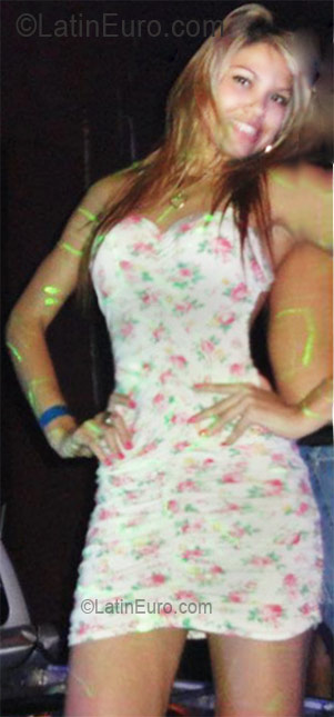 Date this lovely Brazil girl Dayane from Goiania BR5841