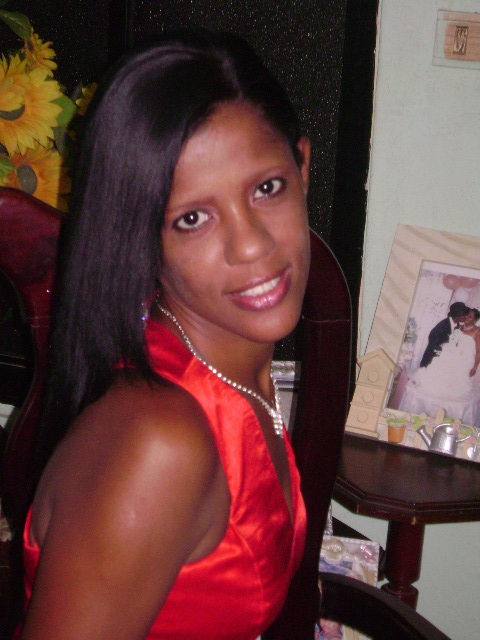 Date this good-looking Dominican Republic girl Gladys from Santo Domingo DO8623