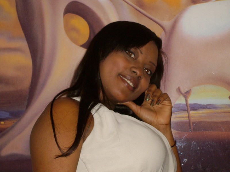 Date this good-looking Honduras girl Pamela naomi from Barcelona HN369