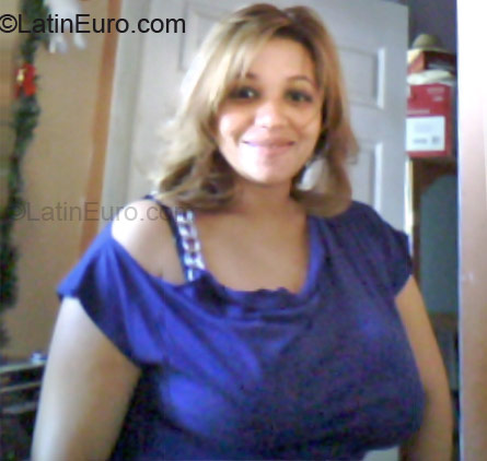 Date this voluptuous Nicaragua girl Gloria from Esteli NI114