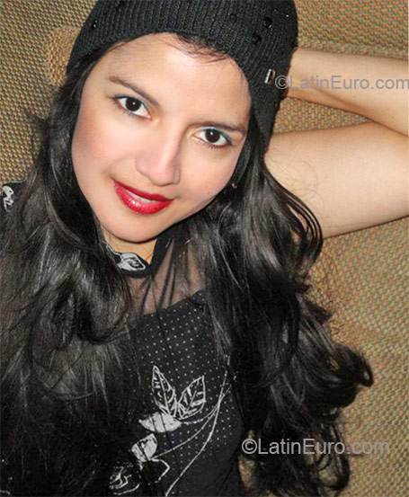 Date this passionate El Salvador girl Elsy from San Salvador SV14