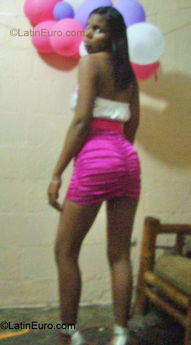 Date this georgeous Dominican Republic girl Ruth Esther from Santo Domingo DO9169