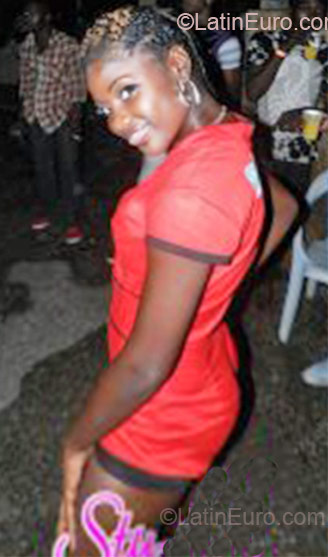 Date this happy Jamaica girl Toya from Kingston JM341