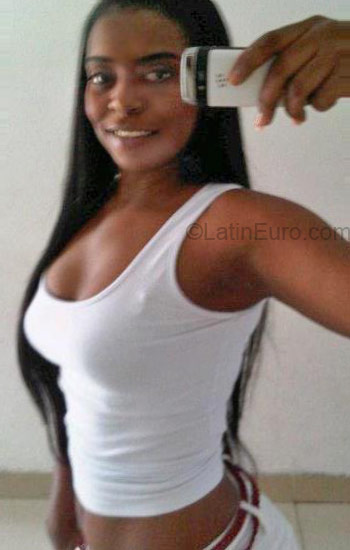 Date this athletic Colombia girl Iredessa from Cali - Valle CO7904