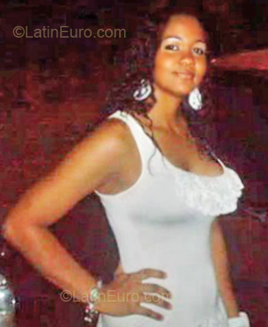 Date this funny Colombia girl Lucinda from Cartagena CO7938