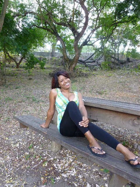 Date this nice looking Dominican Republic girl Enedina from Santo Domingo DO9264