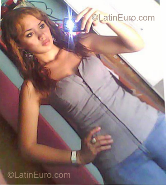 Date this foxy Honduras girl Nancy from Tegucigalpa HN405