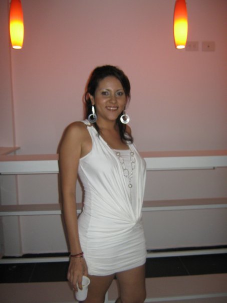 Date this nice looking Colombia girl Liliana from Cartagena CO8070