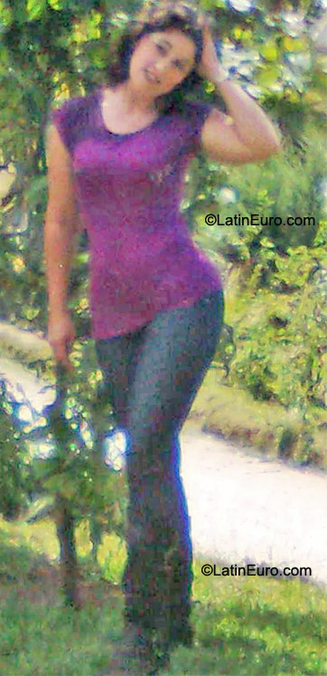 Date this foxy Costa Rica girl Hanni from Puntarenas CR93