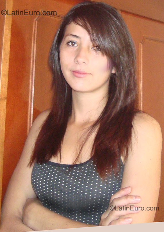 Date this happy Colombia girl Paula from Bogota CO8139