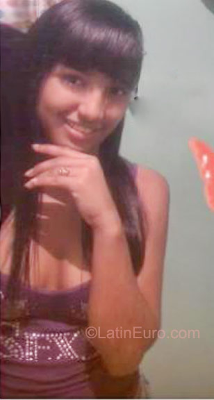 Date this charming Honduras girl Linda from La Ceiba HN436